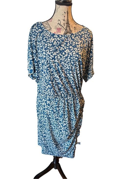 Everlily Dresses & Skirts - Blue Floral Print Mini Dress with Cinched Waist